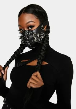 Lamoda Buckle Face Mask