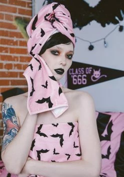 Dolls Home Sweet Bat Behavior Towel Set