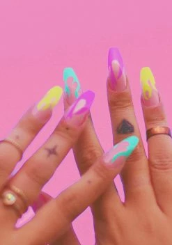 Clutch Nails Hot Girl Stunner Press On Nails