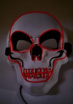 X_KBW Hot Night Frights Light Up Skull Mask