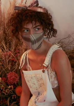 Dolls Kill X Holly Hobbie Beau Peep Plaid Face Mask And Scrunchie Set