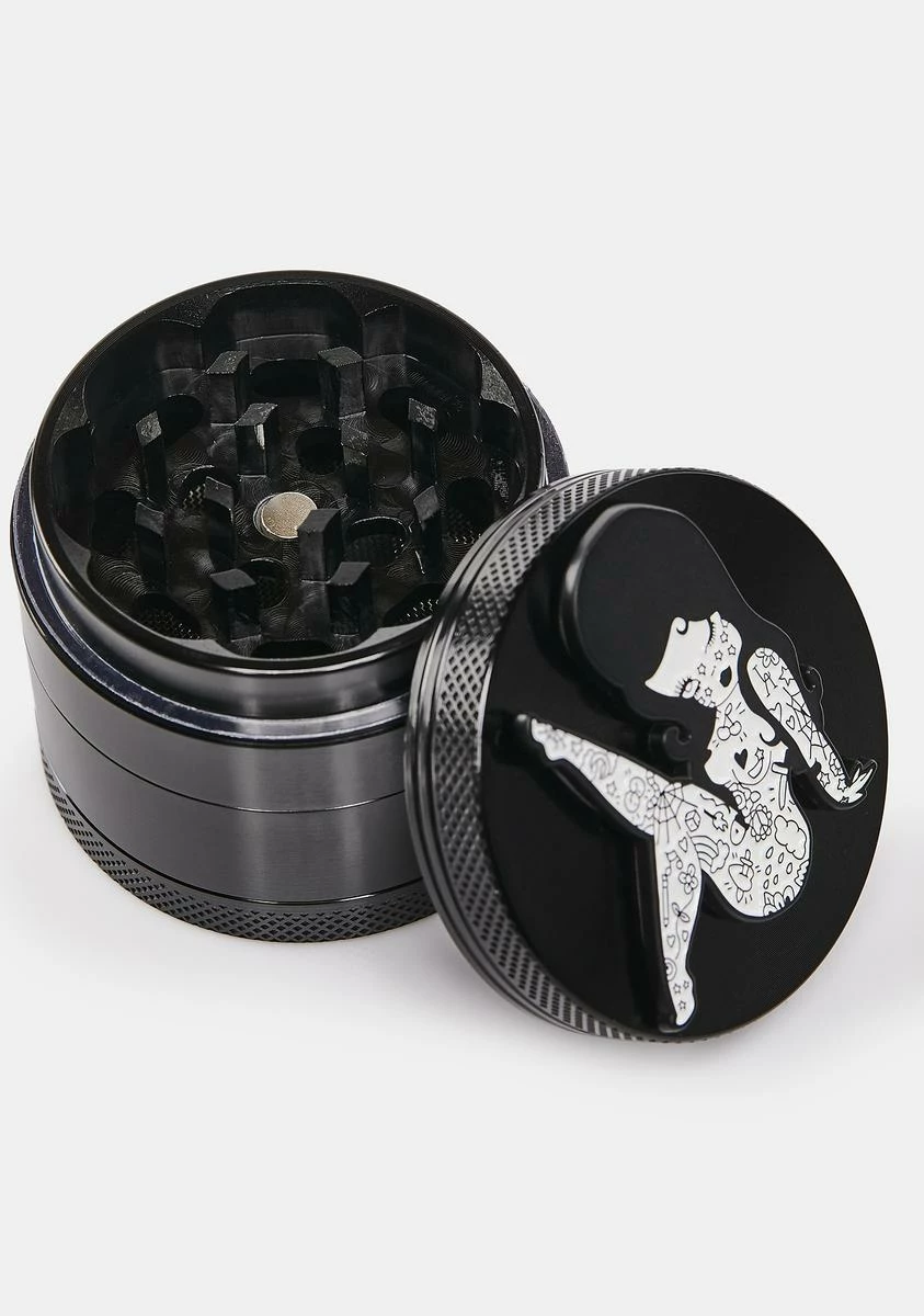 Valfre Bad Bettie Grinder 4 Valfre Bad Bettie Grinder - Image 2