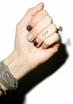 SUPER BLACK Wishful Thinking Top Coat Nail Polish -T.U.K. Sales Store jA0BRLi3Xoi9qvKrsT2uAivQJyo0Tmys 24