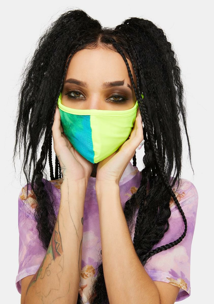 X_ONE BY ONE Lush All Mixed Up Tie Dye Face Mask 3 X_ONE BY ONE Lush All Mixed Up Tie Dye Face Mask