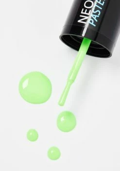 Moon Creations Pastel Green UV Nail Polish -T.U.K. Sales Store ytWZjdHg0MiBz1kmUK1JFMFUox39kKEC 24